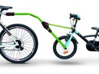 Перекладина Peruzzo Trail Angel для буксировки детского велосипеда, зелёная