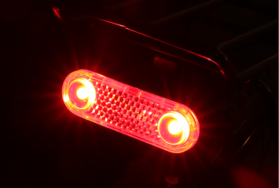 Фонарь задний на багажник Gaciron W12BR USB с датчиком торможения, красный