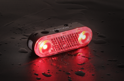 Фонарь задний на багажник Gaciron W12BR USB с датчиком торможения, красный