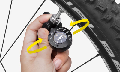 Аналоговый манометр Topeak Shuttle Gauge G2 2 в 1, с подключением к насосу, до 11 bar